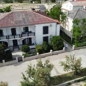 & Kaurloto Maison d'hôtes